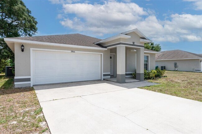 Foto del edificio - 2044 Hillview Cir