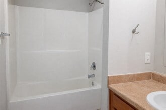 Building Photo - 134 S Bend Ct