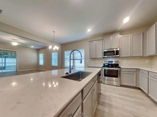 Foto del edificio - 5826 Springmist St