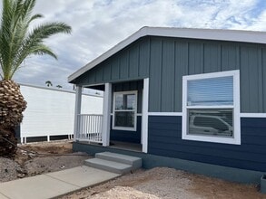 Building Photo - 201 S Greenfield Rd