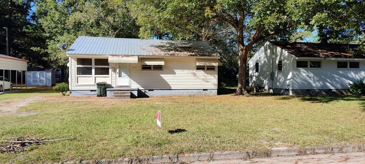 Primary Photo - 2319 Briarfield Rd