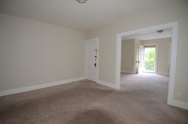 Building Photo - 5824 Arnsby Pl