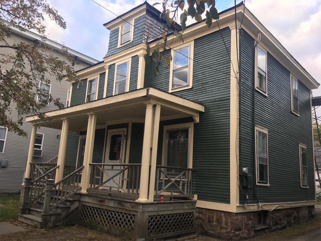 26 Park St, Burlington, VT 05401 House Rental in Burlington, VT