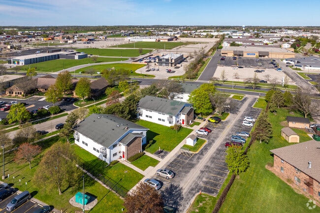 Building Photo - Fon Du lac Terrace Apts