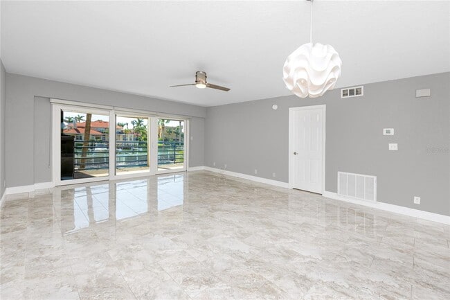 Foto del edificio - 363 Pinellas Bayway S