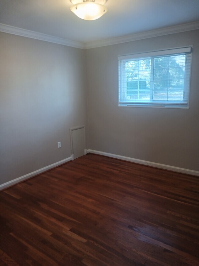 Foto del edificio - 6400 Pickett St