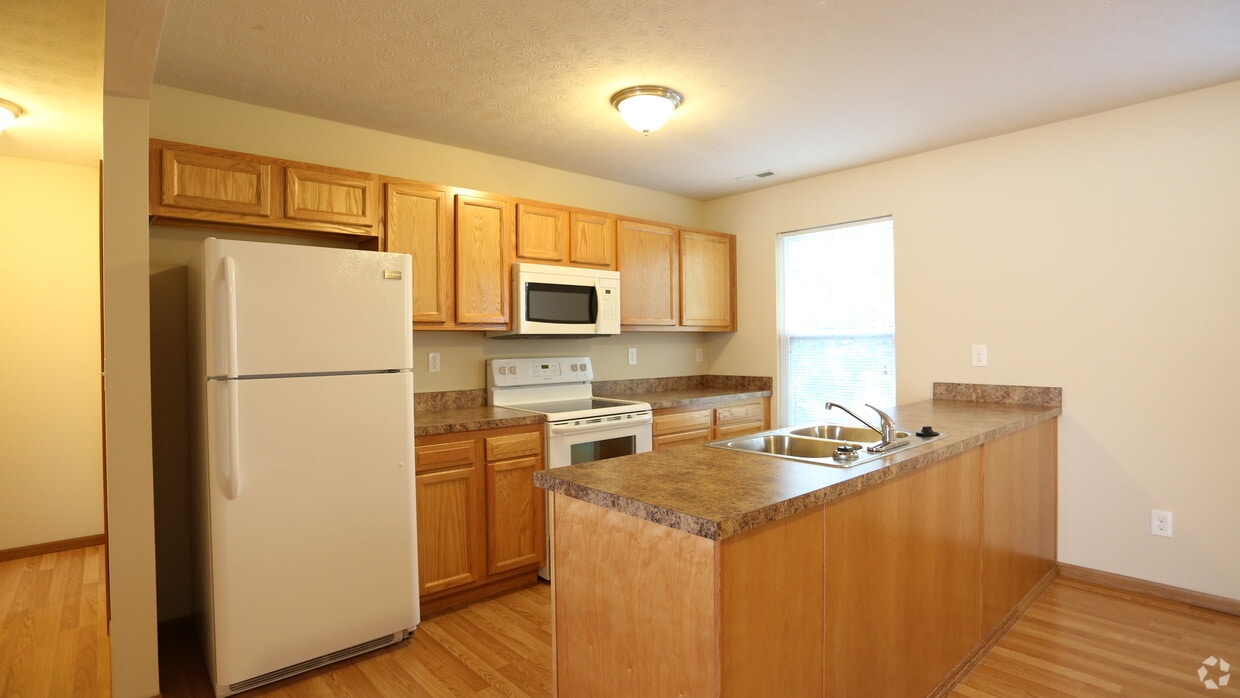 Primary Photo - Hidden Brook Apartments & Townhomes