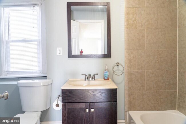 Foto del edificio - 26 Pitman Ave