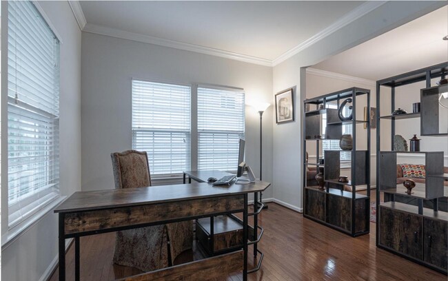 Foto del edificio - 1113 Long Farm Cir