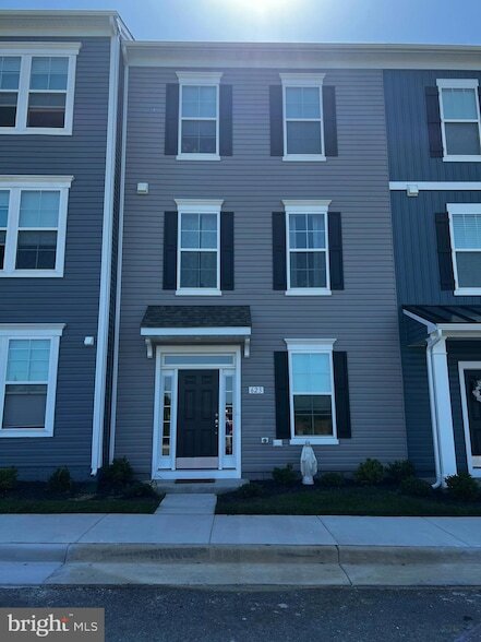 Foto principal - 623 Hemsworth Ln