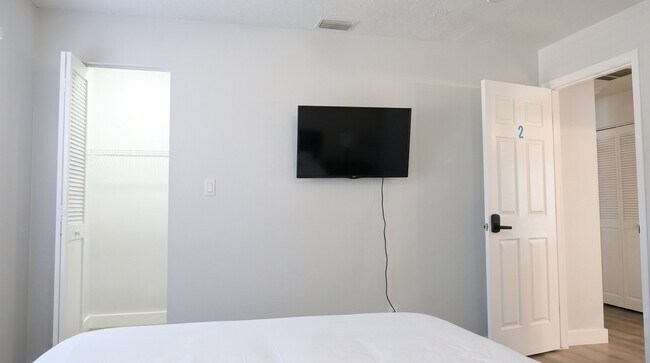 Foto del edificio - 5303 Glen Harwell Rd