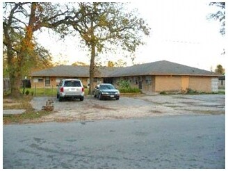 Foto del edificio - 8122 Autumn Ln