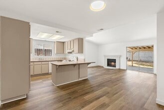 Building Photo - 1726 Katy Pl