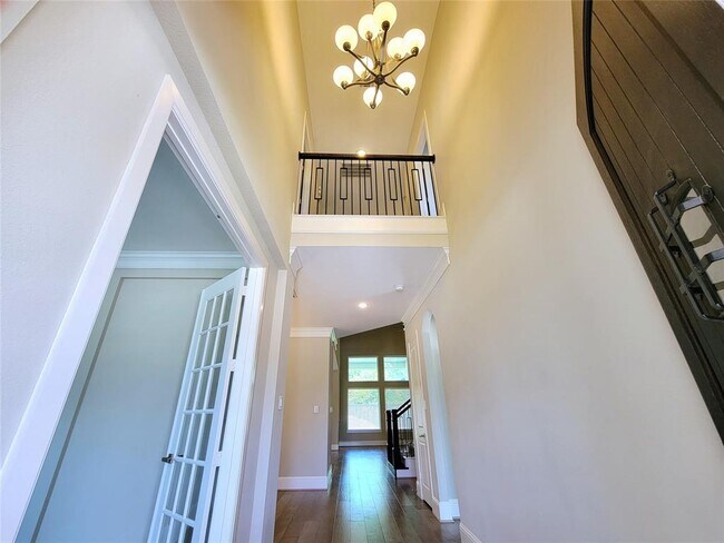 Building Photo - 103 E Sawyer Ridge