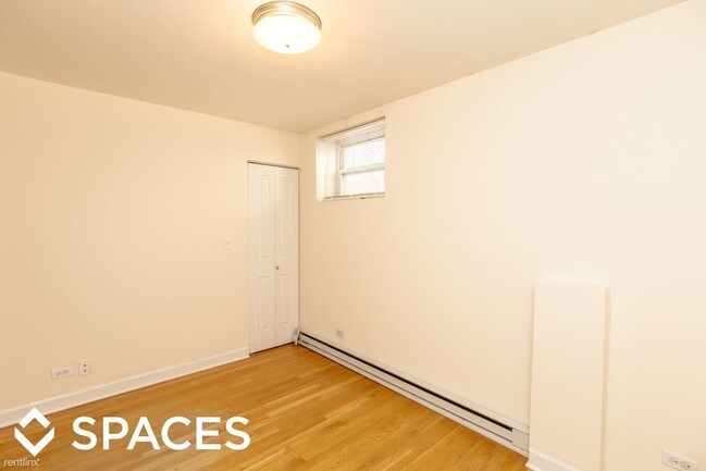 Foto del edificio - 3912 N Pine Grove Ave