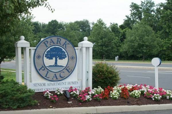 Foto principal - 9659 Manassas Dr