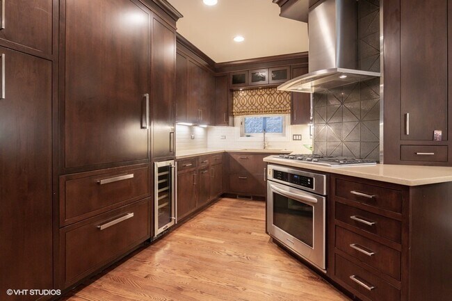 Foto del edificio - 2043 N Bissell St