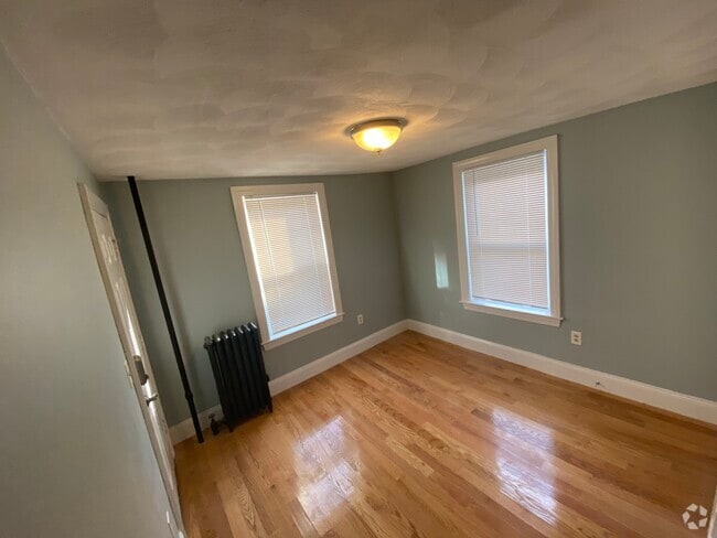 Building Photo - 309 Highland Ave