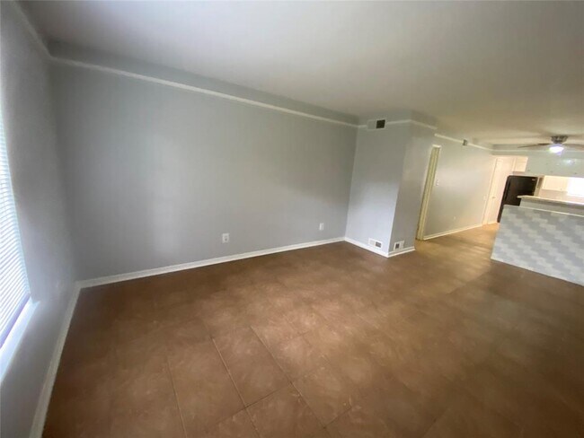 Foto del edificio - 500 Willow Dr