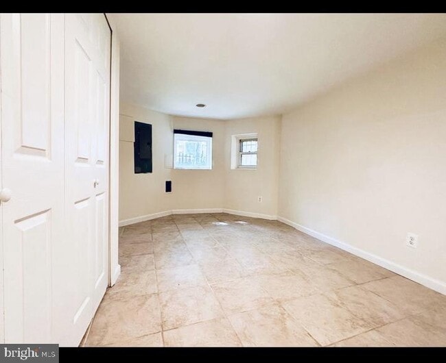 Foto del edificio - 119 W St NW