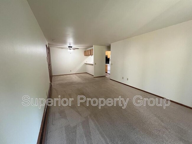 Building Photo - 2404 Independence Ln