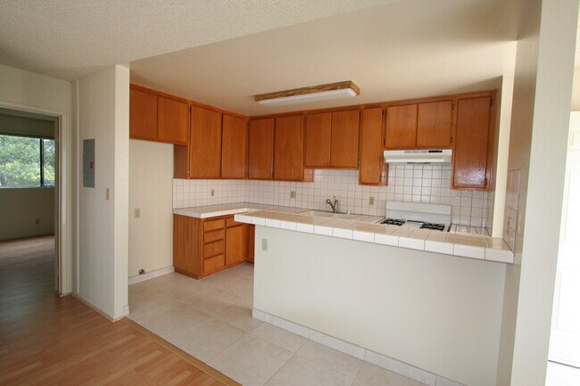 Foto del edificio - 1024 Bennett Ave