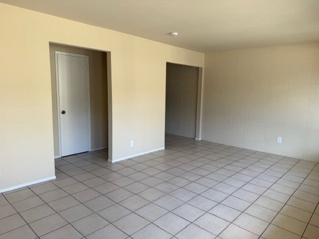 Building Photo - 1728 Broadway St