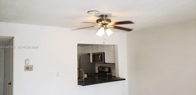 Foto del edificio - 17901 NW 68th Ave