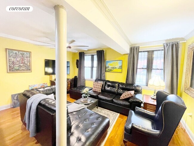 Foto del edificio - 858 Greene Ave