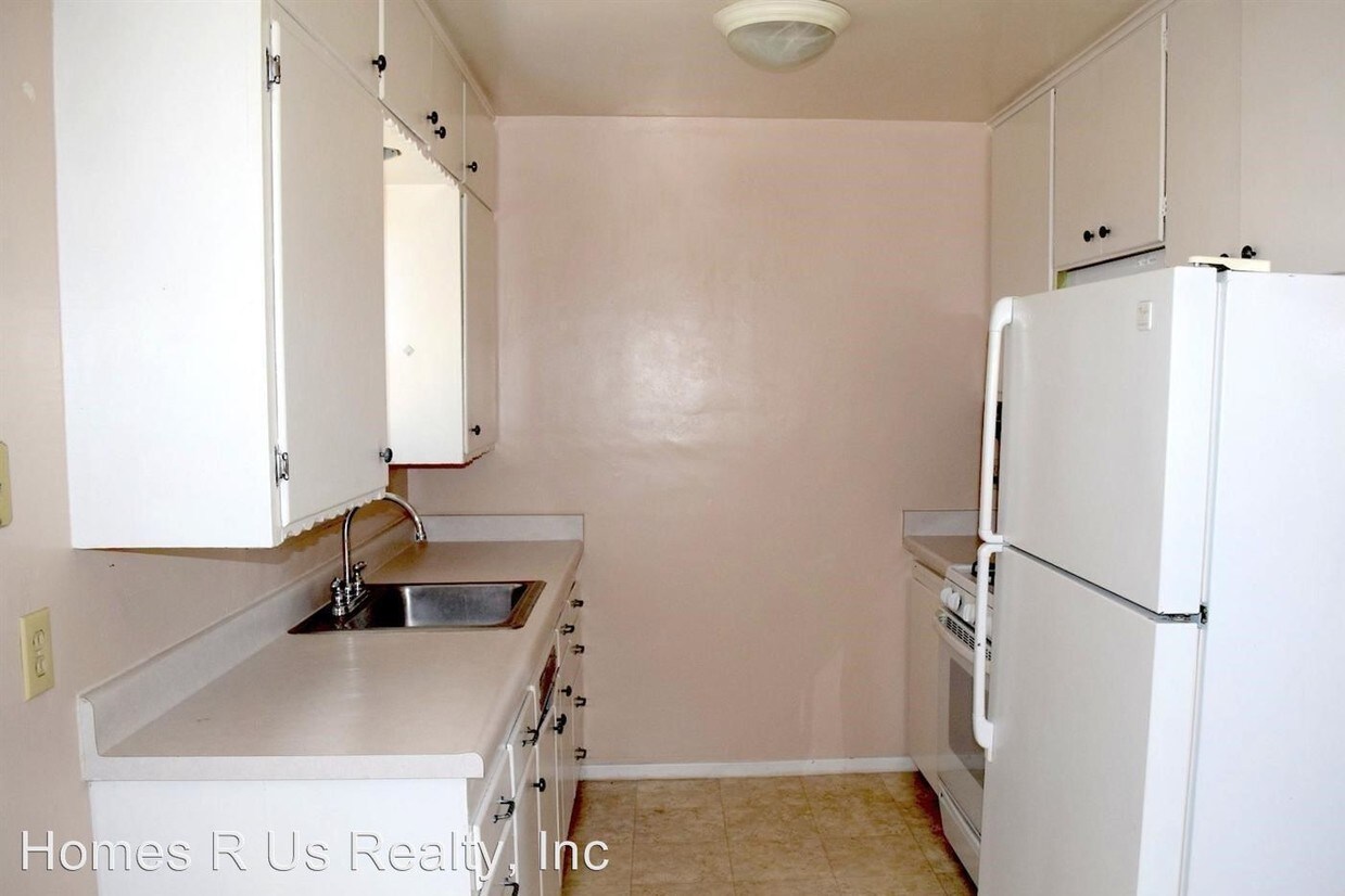 Building Photo - 1 br, 1 bath Apartment - 6318 Almond Dr.