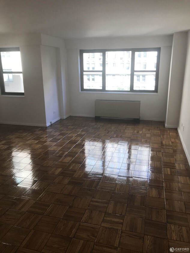 Primary Photo - East 86th Street