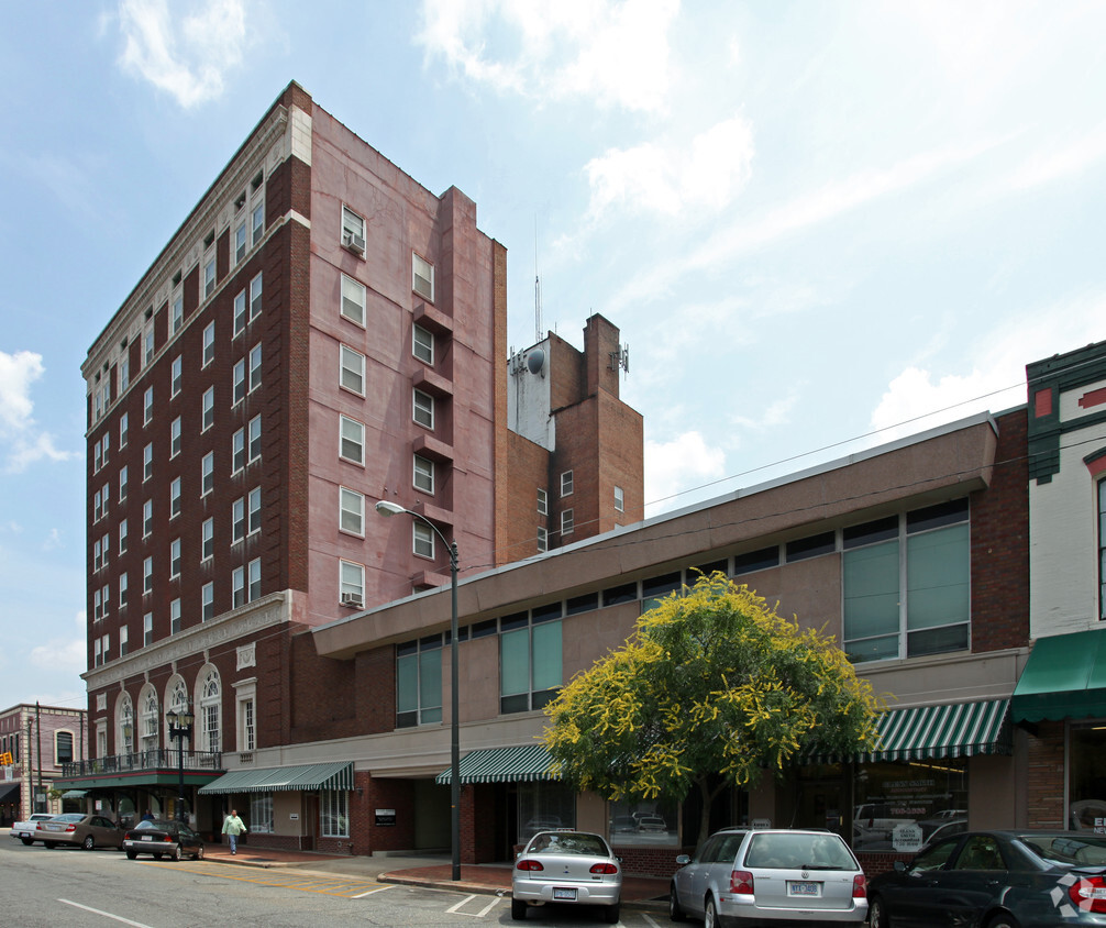 Building Photo - Wayneborough House