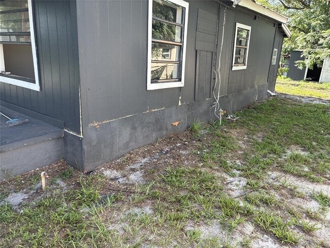 Building Photo - 10529 3rd Ave
