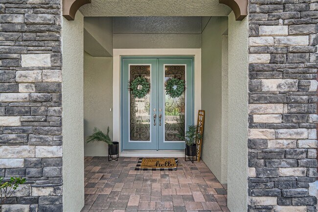 Building Photo - "Stunning & Spacious 3518 Sqft Home with 4...