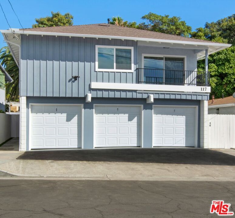 Primary Photo - 117 Avenida Algodon