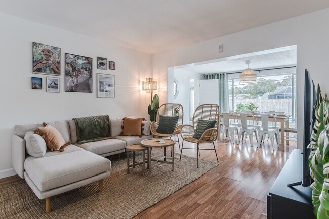 Foto del edificio - 1321 Chesterfield Dr