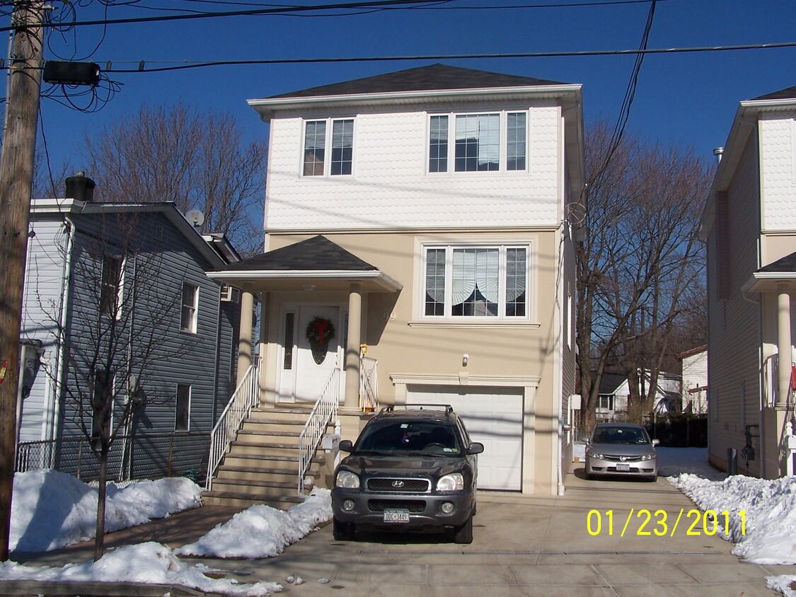 Primary Photo - 95 Cannon Ave