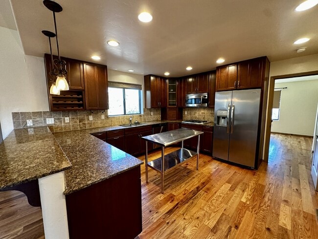 Foto del edificio - 4719 E Amber Rd