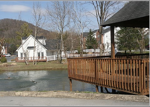 Building Photo - Silver Creek Apartments & Townhomes