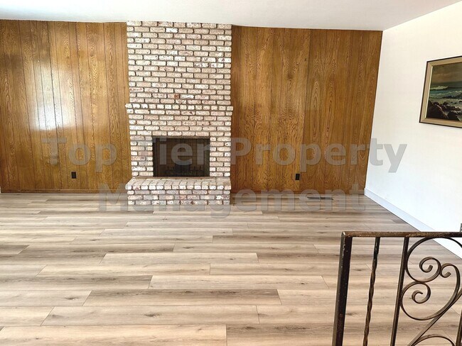 Foto del edificio - Very nice 3 Bed, 2 Bath, 1,919 Sqft Walnut...