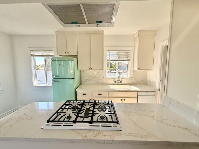 Foto del edificio - 1801 W 39th St