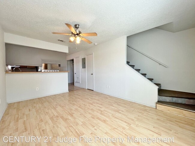 Foto del edificio - 2 br, 1.5 bath House - 4917 Miller Avenue