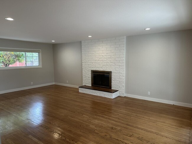 Foto del edificio - 1736 Brooks St