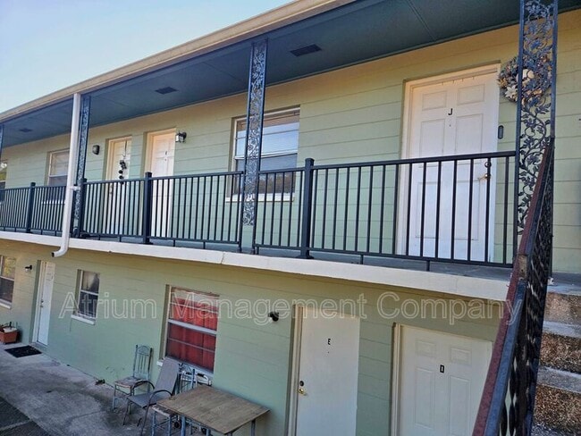 Building Photo - 1109 E Orange St
