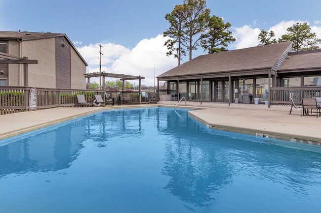 Foto del edificio - Urban Oaks @ 51st Apartments