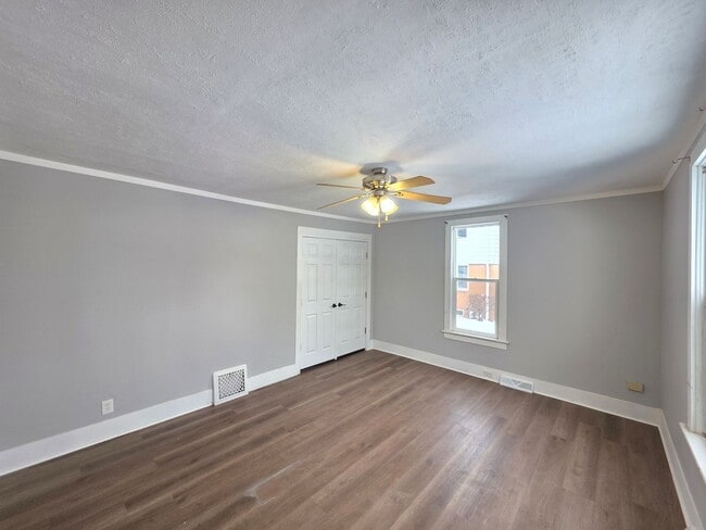 Building Photo - 4 Bed 1.5 Bath Single Family Home in Nekoosa - Now offering a 6 MONTH lease opportunity!