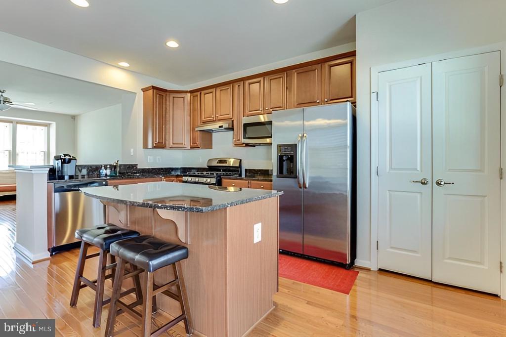 Primary Photo - 3917 Broadheath Cir
