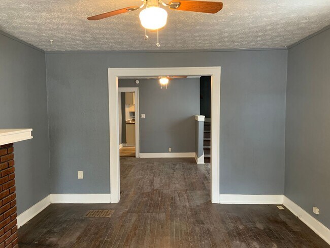 Foto del edificio - Carlisle Ave, 825-827