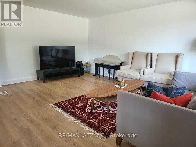 Photo du bâtiment - 382 Elmridge St