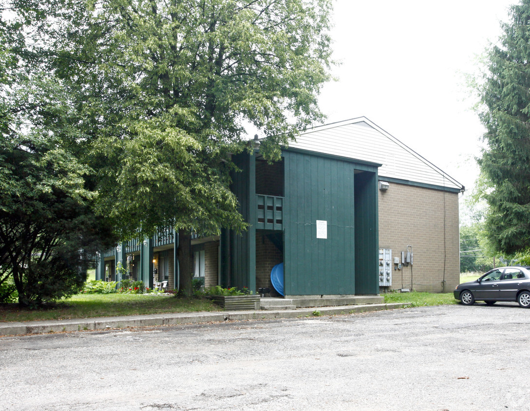 Building Photo - Brittain Road Apartments